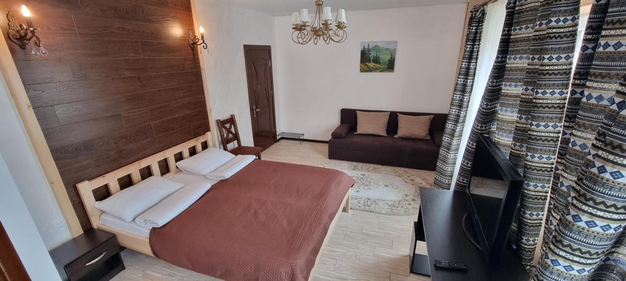 Коло Гір Hotel Kolochava Buitenkant foto