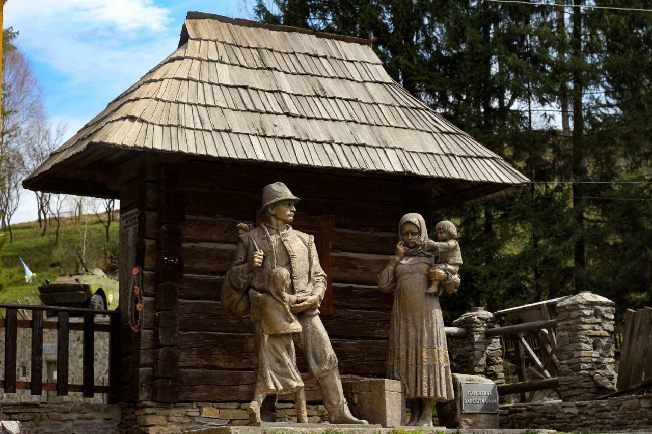 Коло Гір Hotel Kolochava Buitenkant foto